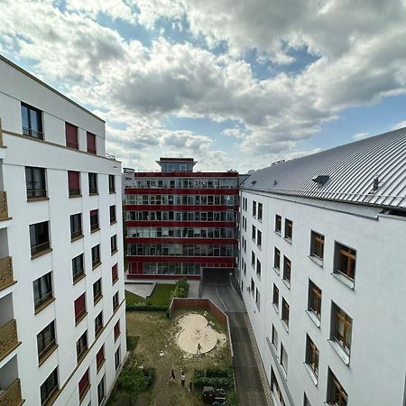 Either Private 2B2B Or Shared 1B1B, Luxury, Bright, Spacious Berlin Exterior photo