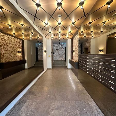 Either Private 2B2B Or Shared 1B1B, Luxury, Bright, Spacious Berlin Exterior photo