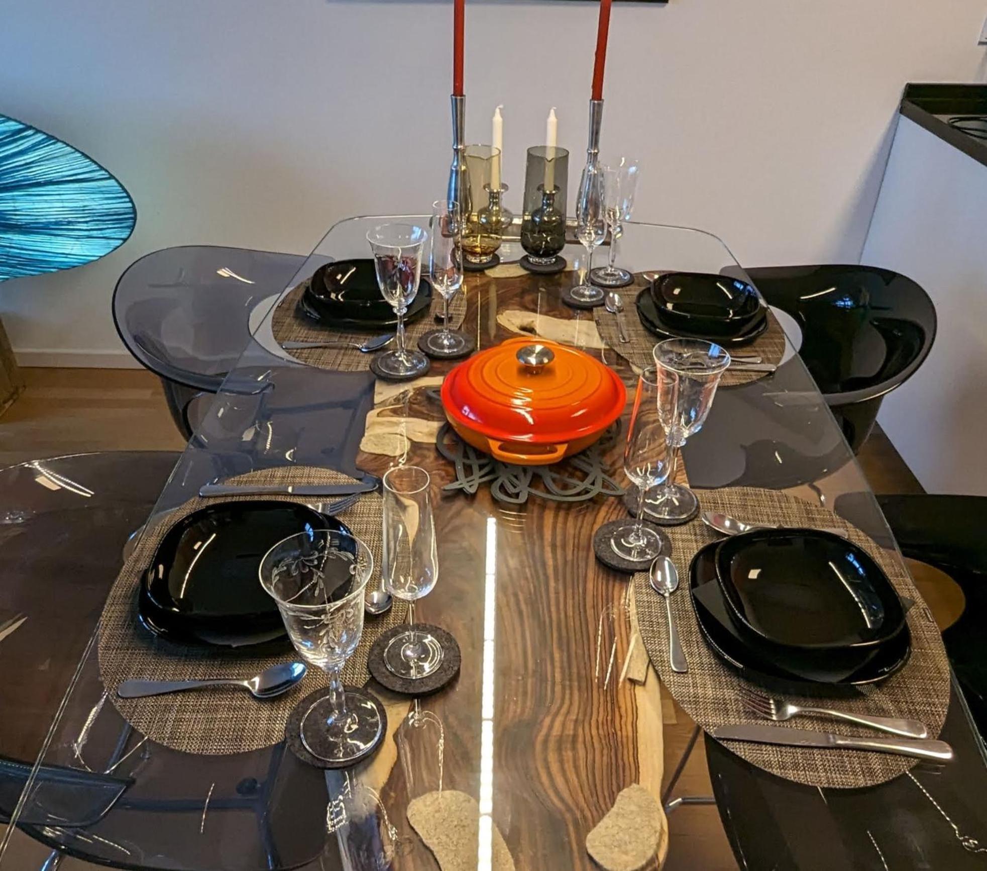 Either Private 2B2B Or Shared 1B1B, Luxury, Bright, Spacious Berlin Room photo
